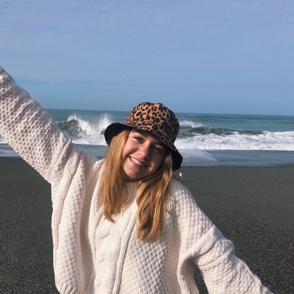 Kylie Durski - Poshmark Profile Picture of Kylie Durski (@kdurski6) on Poshmark