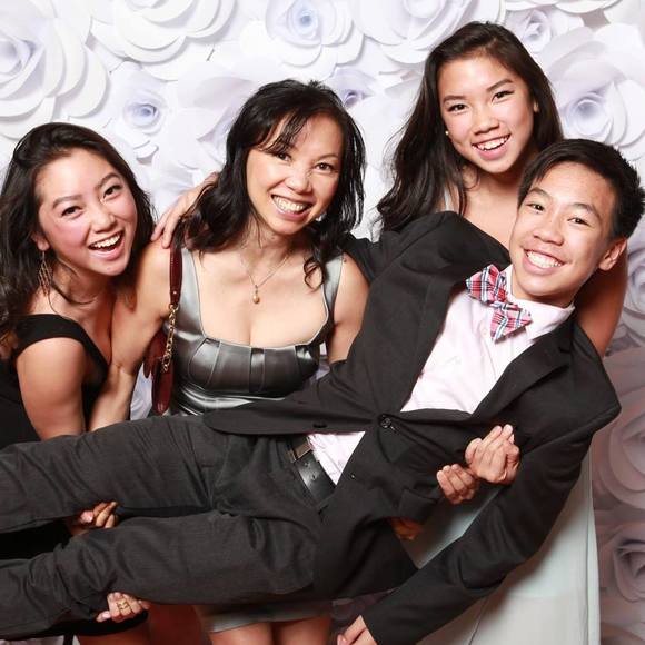 Profile Picture of Lisa Cheng (@airwaytravel) on Poshmark