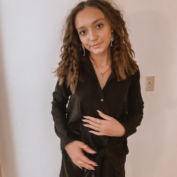 Profile Picture of Sarah Pilut (@sarahpilut) on Poshmark