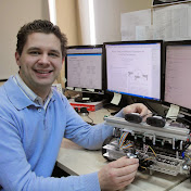 Profile Picture of Robert Ross (@RobertRossDr) on Youtube