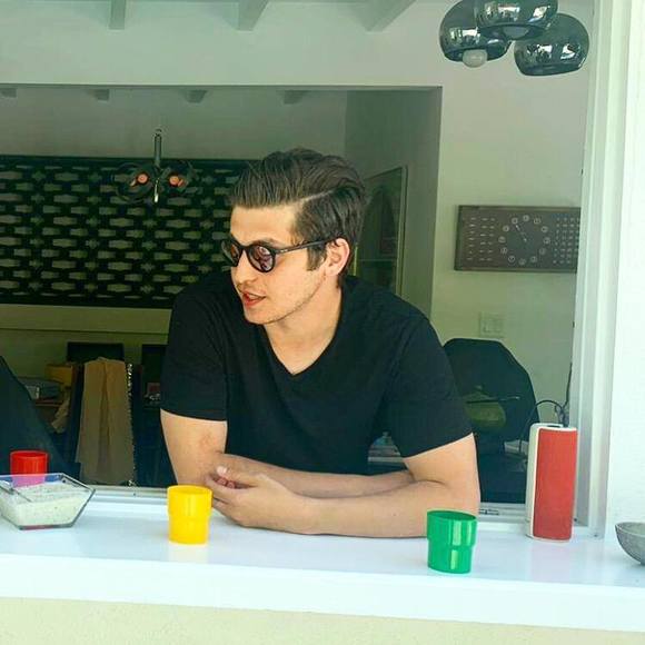 Profile Picture of Alborz Monzavi (@alborzm) on Poshmark