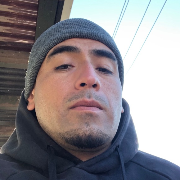 Profile Picture of Luis Vargas (@luisvargas399) on Poshmark