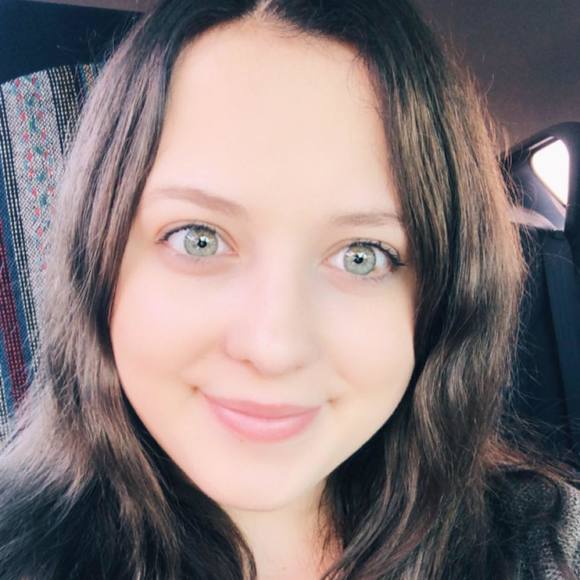 Profile Picture of Emma Pajak (@pajakemma) on Poshmark