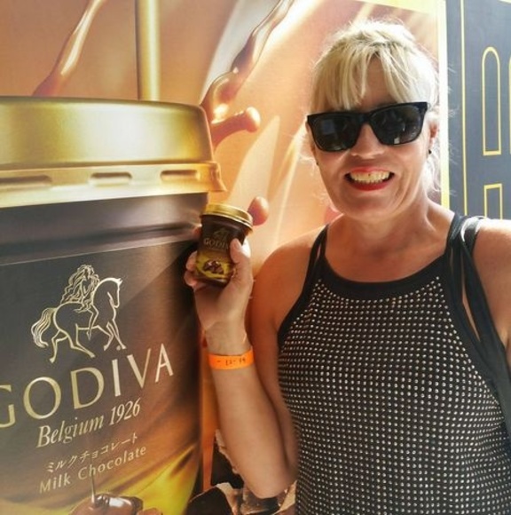 Simone Hutchinson - Poshmark Profile Picture of Simone Hutchinson (@mone_hutie) on Poshmark