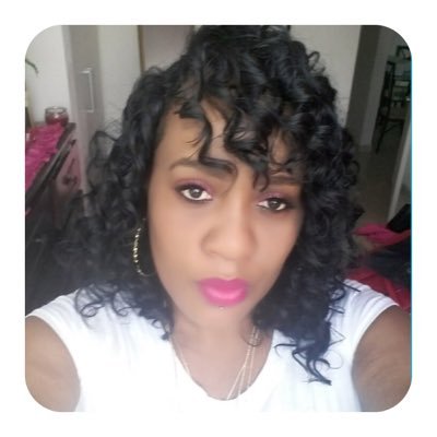 Profile Picture of Sandy Walters (@Sandii1983) on Twitter