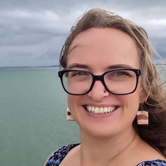 Profile Picture of Sarah Cramond (@itsflying4me) on Poshmark