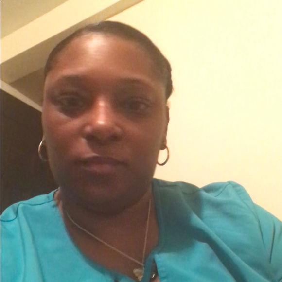 Profile Picture of Toni Stevenson (@amaurious48) on Poshmark