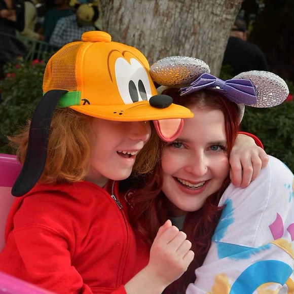 Profile Picture of Alexis Blauvelt (@alexis_blauvelt) on Poshmark