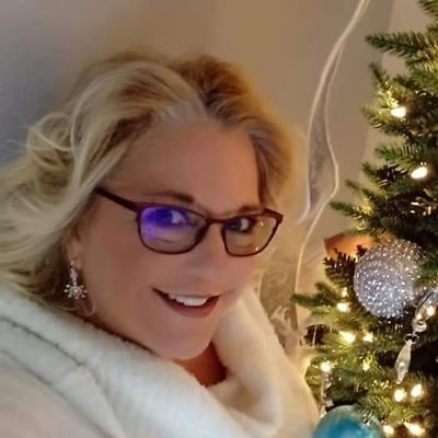 Profile Picture of Kim Bowlin (@KimBowlin5) on Twitter