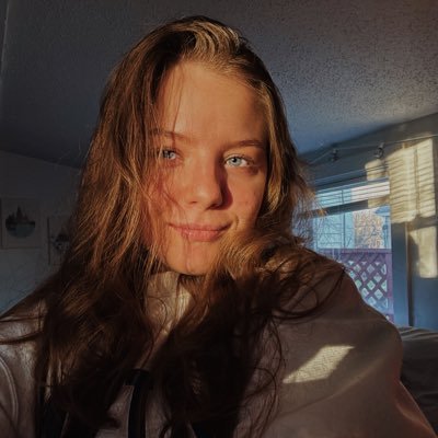 Profile Picture of Alexa Ritchie (@lovebugrees8933) on Twitter