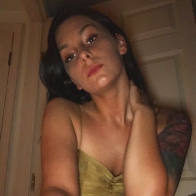 Profile Picture of нιgниєѕѕ Eм (@blakeslee_emily) on Twitter