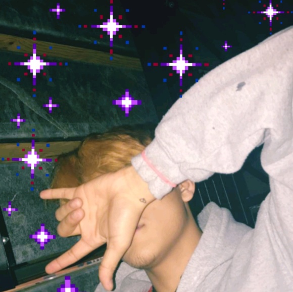 Profile Picture of Juan Andaverde (@lilsnippet) on Poshmark