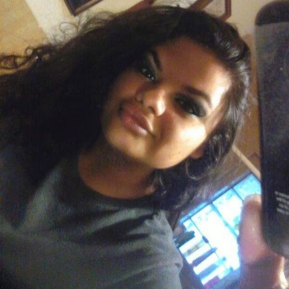 Profile Picture of Jessica Servantez (@jservantez16) on Poshmark