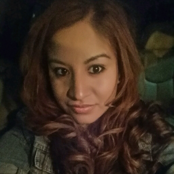 Shirley Rojas - Poshmark Profile Picture of Shirley Rojas (@shirlz2323) on Poshmark