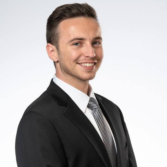 Profile Picture of Ian Morton (@ian_morton) on Poshmark