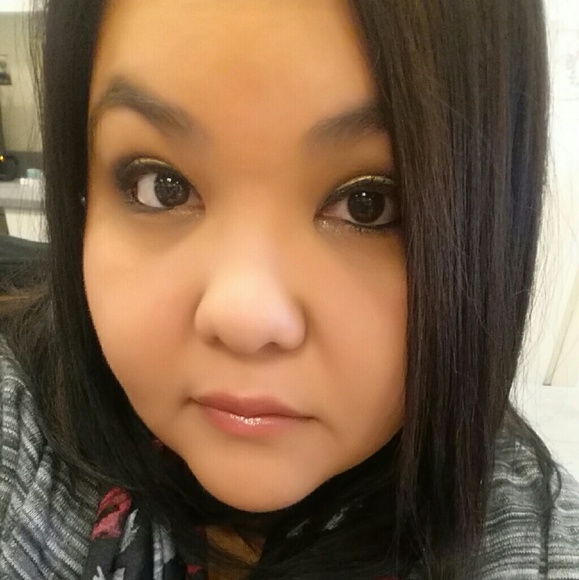 Profile Picture of Serena Ramirez (@momof30282011) on Poshmark