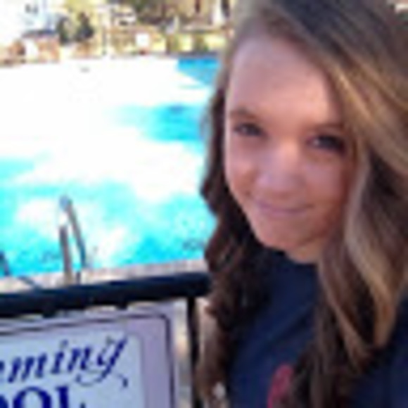 Profile Picture of Sammy Schrecker (@sammyschrecker) on Poshmark