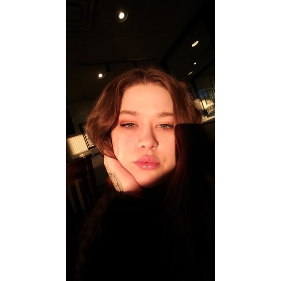 Profile Picture of Destiny Pedigo (@destinypedigo) on Poshmark