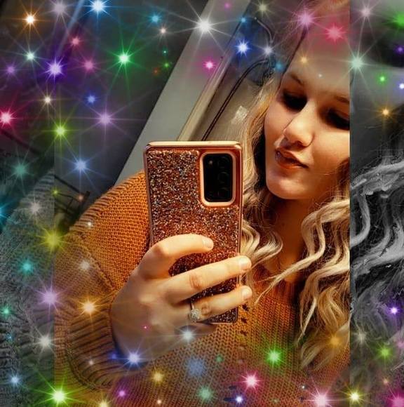 Tabitha Richards - Poshmark Profile Picture of Tabitha Richards (@tabmar1989) on Poshmark