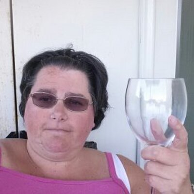 Profile Picture of Josephine Veasey (@VeaseyJoe) on Twitter