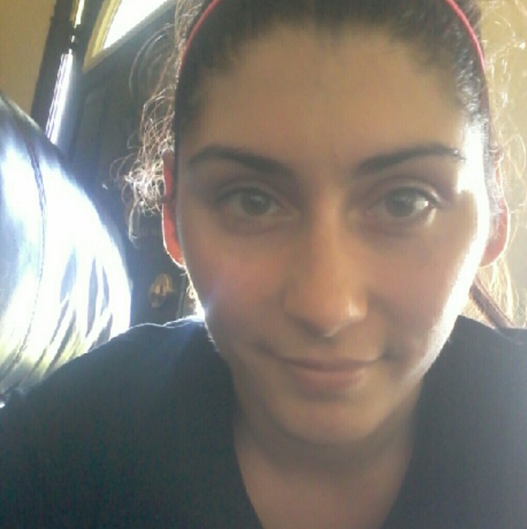 Profile Picture of Cheri Ruwoldt (@ruwoldt9669) on Poshmark