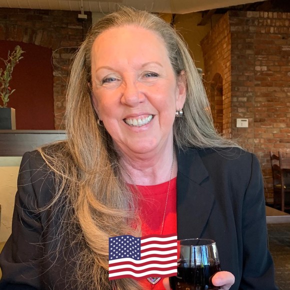 Profile Picture of Carol xue Saldivar (@carolsaldivar) on Poshmark