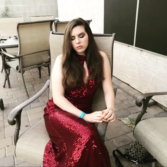 Profile Picture of Kyrie Godbehere (@kyriegodbehere) on Poshmark