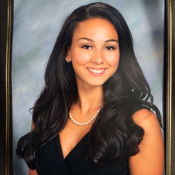 Profile Picture of Brianna Mirmina (@mirminabr) on Poshmark