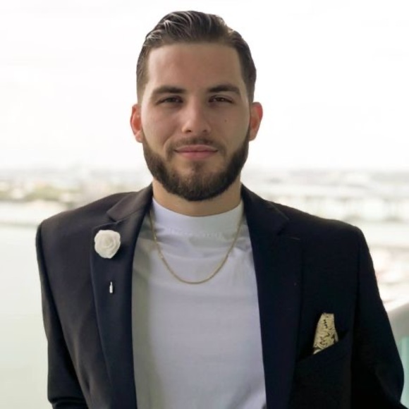 Profile Picture of Chase Caccamo (@chasecaccamo) on Poshmark