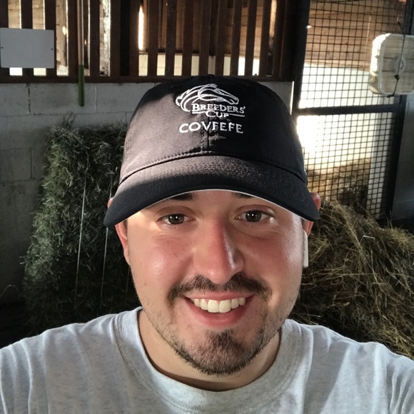 Profile Picture of Tommy Ealy (@ealyta) on Poshmark