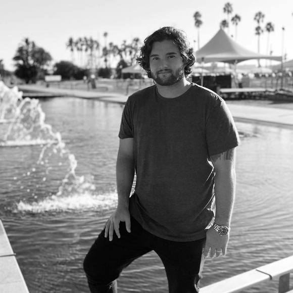 Profile Picture of Kyle Pimental (@kyle25co) on Poshmark