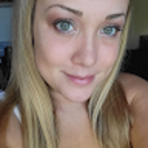 Profile Picture of Giana Matejko (@matejkogiana89) on Poshmark
