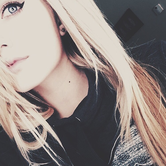 Profile Picture of Paige Dolan (@paige_dolan) on Poshmark