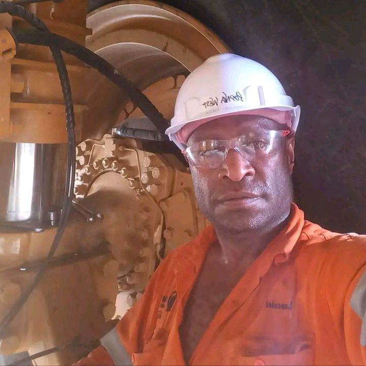 Profile Picture of Popna West 😉 👉🏻 (@lancelot.neri) on Tiktok