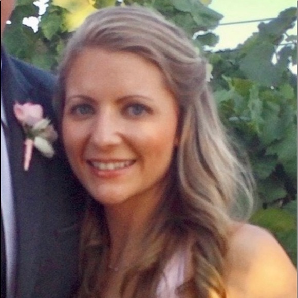 Profile Picture of Phoebe Quinn (@phoebequinn) on Poshmark