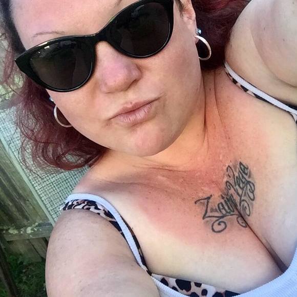 Profile Picture of Cinnamon Cawthra (@sugartaurus86) on Poshmark