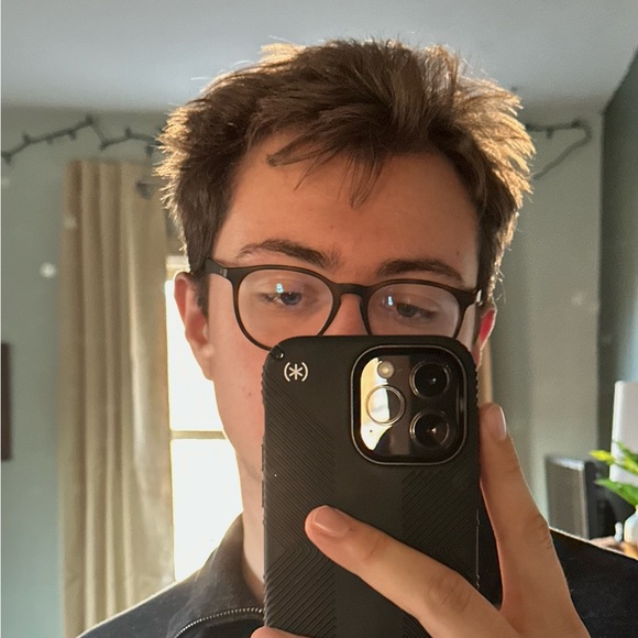 Profile Picture of John Frost (@jfrost21) on Poshmark