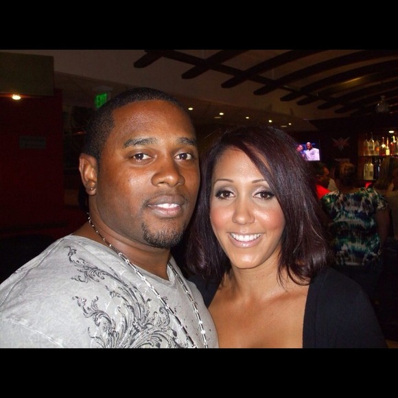 Profile Picture of Stephanie Ligons (@wcrsrt) on Poshmark