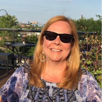 Profile Picture of Kim Robertson (@kimberlyrobo) on Twitter