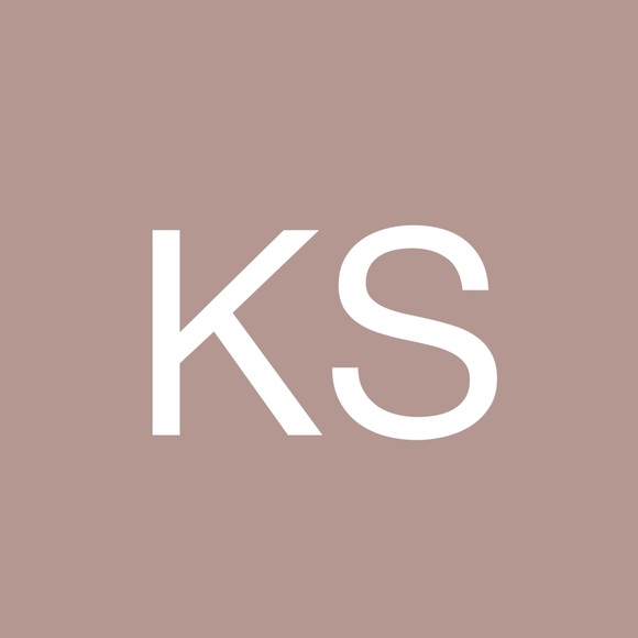 Profile Picture of Kaitlin Scates (@kaitlinscates) on Poshmark