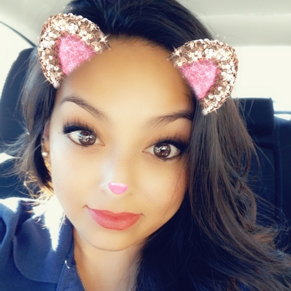 Profile Picture of Christina Alarid (@calarid) on Poshmark