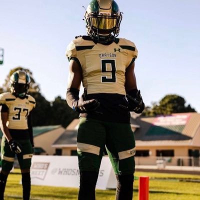 Profile Picture of JOSÉPH STÔNE JR  🦅. (@BlerdMommy) on Twitter