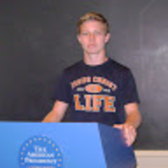 Profile Picture of Ben Blickle (@blicklet) on Poshmark