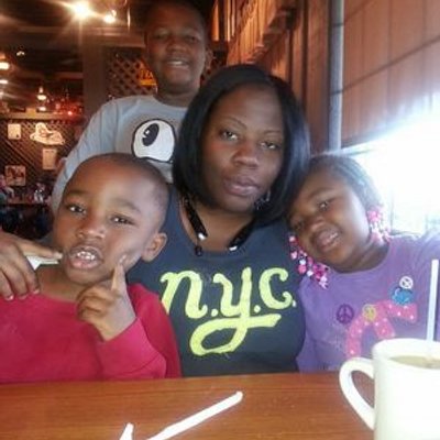Profile Picture of Tosha Williams (@mom0f03kids) on Twitter