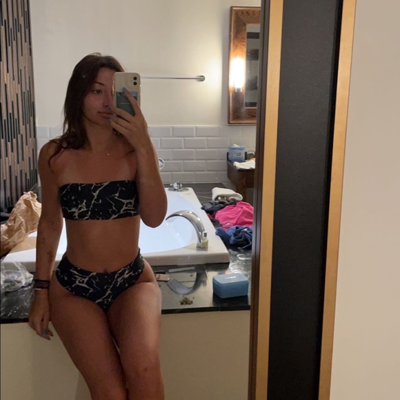 Profile Picture of Sofia Cedrone (@sofiacedrone) on Poshmark