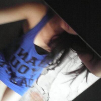 Profile Picture of Isabel Hoyos (@isabelhoyos11) on Twitter