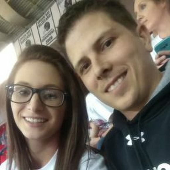 Profile Picture of Taylor Brownell (@taylorbrownell4) on Poshmark