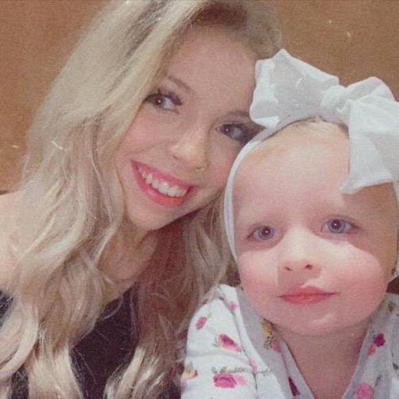 Bailey Holmes - Poshmark Profile Picture of Bailey Holmes (@baileyholmes14) on Poshmark