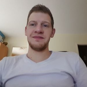 Profile Picture of Benjamin Balieu (@helsing45) on Twitter