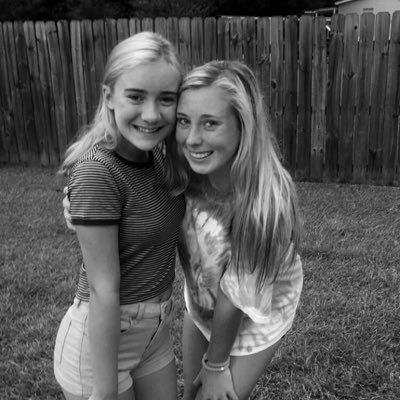 Profile Picture of Lindsey Case (@lindseyleighc) on Twitter